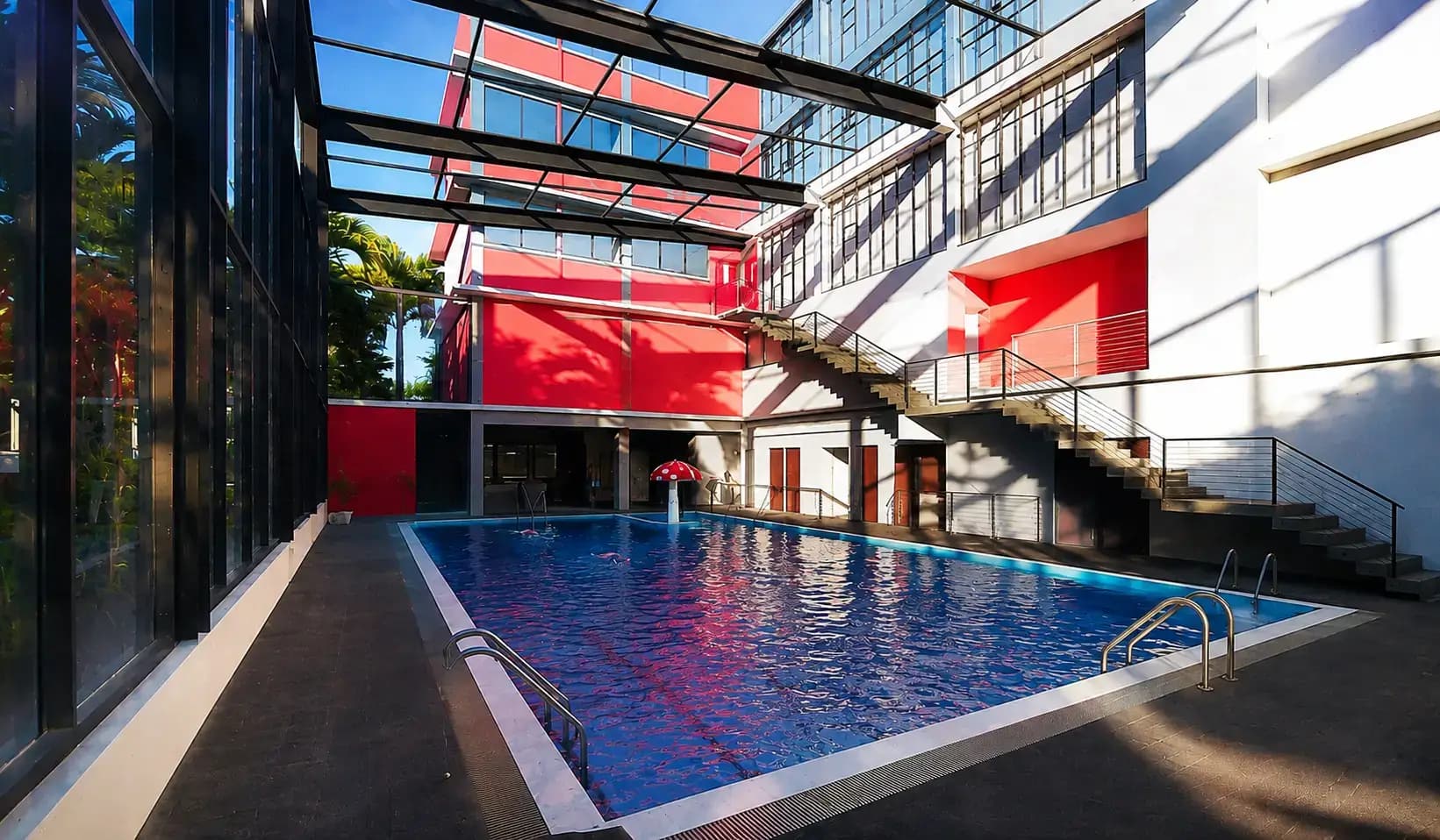Windsor swimming pool